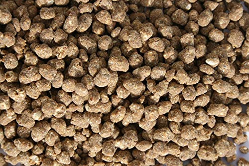  Farmers' Helper Cackleberry Nugget Treat For Chickens, Turkeys, Peafowl, Guinea Fowl, Geese, Pheasants And Ducks, 27 Ounce