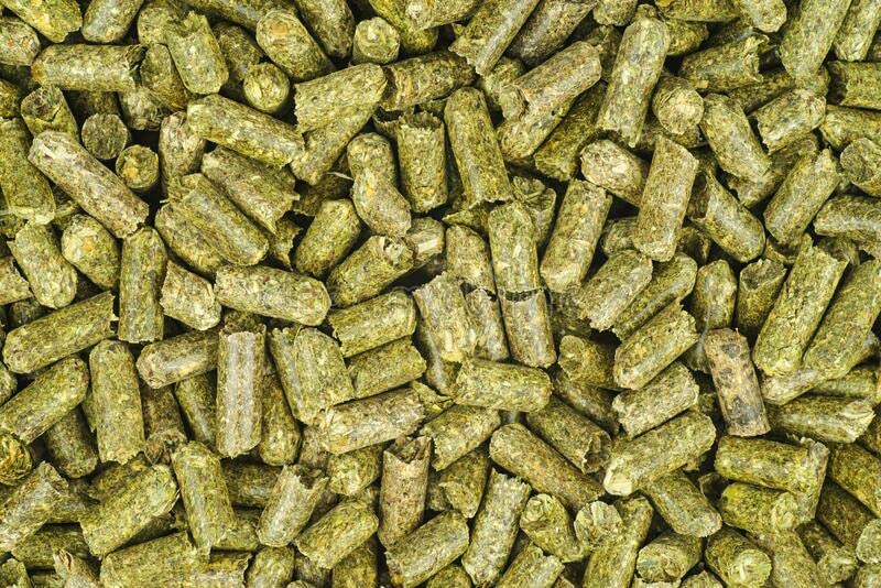  Alfalfa Pellets Animal Feed (Rabbits, Guinea Pig, Etc) 5lbs. By Old Cobblers Farm